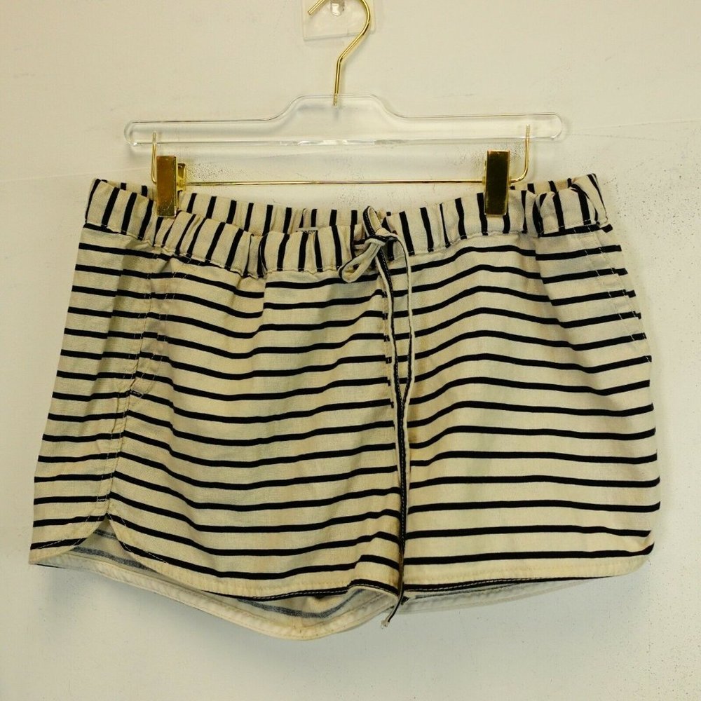 J. CREW Women's White Black Dolphin Shorts MEDIUM Beach Striped Mid Rise Relaxed - Picture 4 of 11